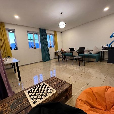 Sunny Hostel Tbilisi Zewnętrze zdjęcie